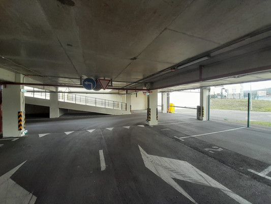 Продам машиноместо 13 м2, Солнечная ул, 6, Цемдолина с