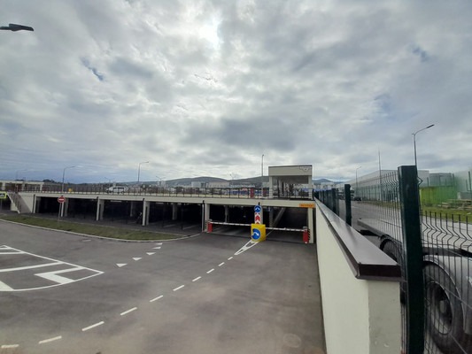 Продам машиноместо 13 м2, Солнечная ул, 6, Цемдолина с