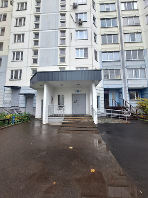 Продам однокомнатную (1-комн.) квартиру, Земская ул, 6, Чехов г