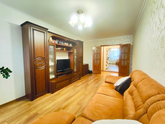 Продам трехкомнатную (3-комн.) квартиру, Бондаренко ул, 22, Казань г