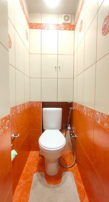 Продам трехкомнатную (3-комн.) квартиру, Бондаренко ул, 22, Казань г