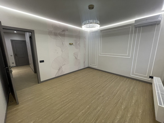 Продам двухкомнатную (2-комн.) квартиру, Никанорова ул, 4В, Симферополь г