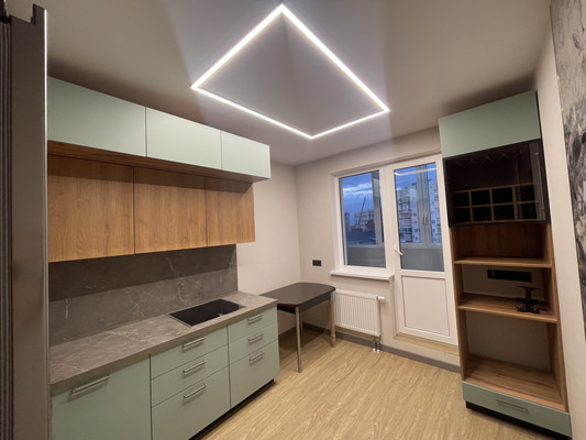 Продам двухкомнатную (2-комн.) квартиру, Никанорова ул, 4В, Симферополь г