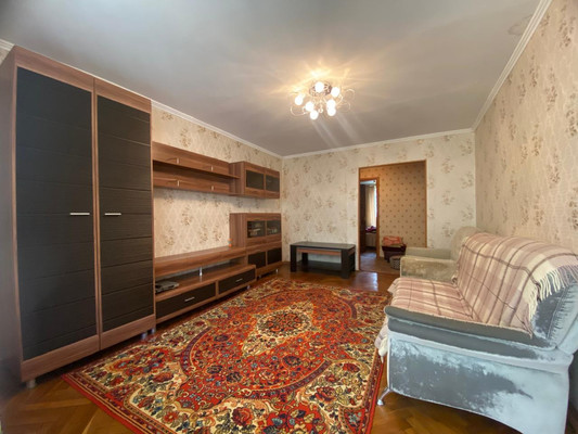 Продам трехкомнатную (3-комн.) квартиру, санаторий Русское поле ул, 1, Гришенки д