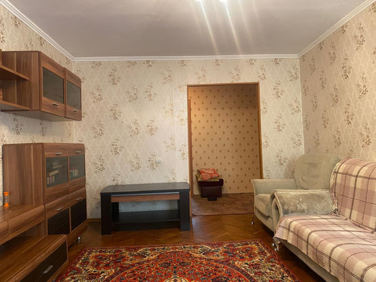 Продам трехкомнатную (3-комн.) квартиру, санаторий Русское поле ул, 1, Гришенки д