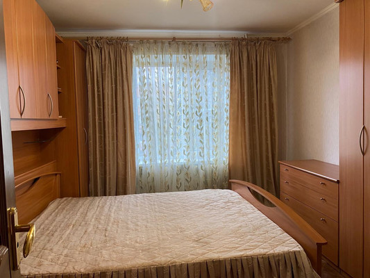 Продам трехкомнатную (3-комн.) квартиру, санаторий Русское поле ул, 1, Гришенки д