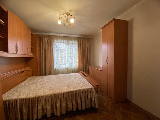 Продам трехкомнатную (3-комн.) квартиру, санаторий Русское поле ул, 1, Гришенки д