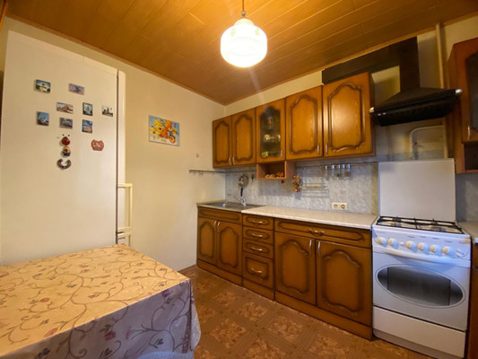 Продам трехкомнатную (3-комн.) квартиру, санаторий Русское поле ул, 1, Гришенки д