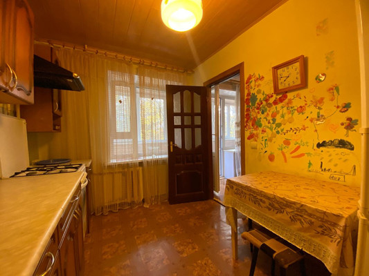 Продам трехкомнатную (3-комн.) квартиру, санаторий Русское поле ул, 1, Гришенки д