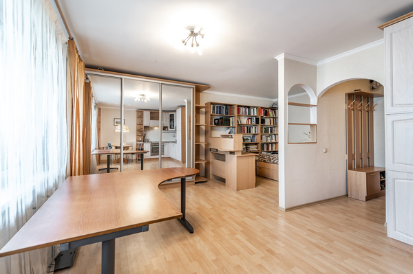 Продам однокомнатную (1-комн.) квартиру, Винницкая ул, 21, Москва г