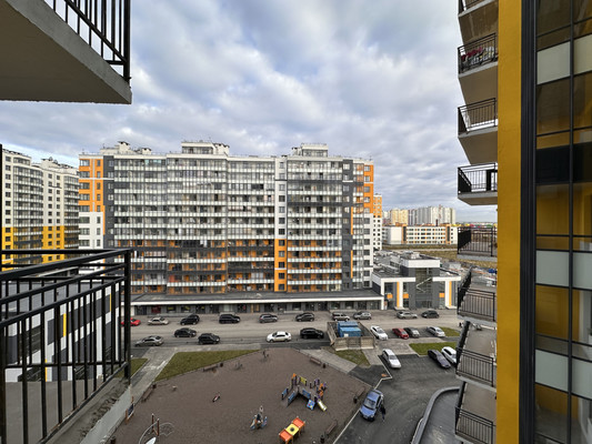 Продам двухкомнатную (2-комн.) квартиру, Старорусский пр-кт, 12к1, Шушары п