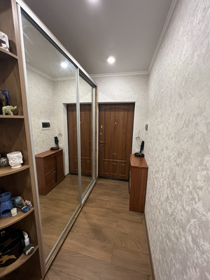 Продам однокомнатную (1-комн.) квартиру, Железнодорожная ул, 1в, Симферополь г