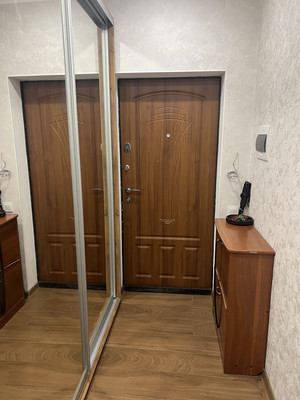 Продам однокомнатную (1-комн.) квартиру, Железнодорожная ул, 1в, Симферополь г