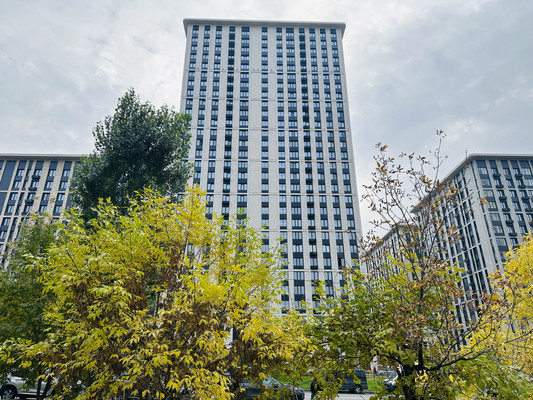 Продам трехкомнатную (3-комн.) квартиру, Винницкая ул, 8к4, Москва г