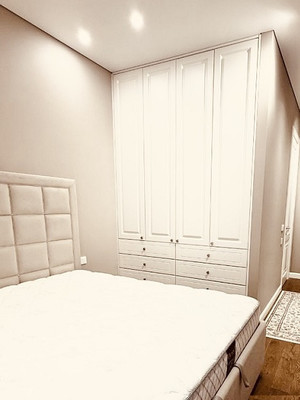 Продам трехкомнатную (3-комн.) квартиру, Винницкая ул, 8к4, Москва г