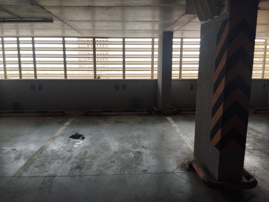 Продам машиноместо 13 м2, Космонавтов ул, 61бккорп, Казань г