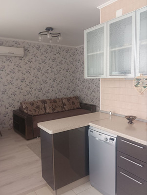 Продам двухкомнатную (2-комн.) квартиру, Рождественская ул, 57к2, Анапа г