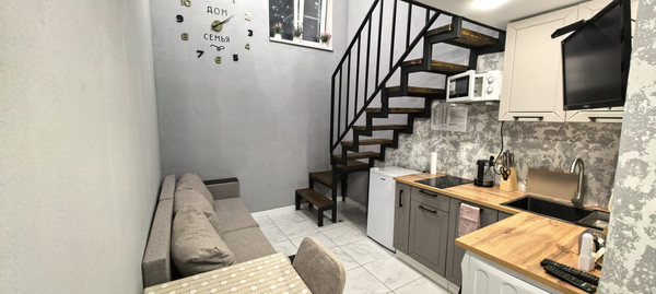 Продам однокомнатную (1-комн.) квартиру, Радуга кв-л, 10кИ, Агой с