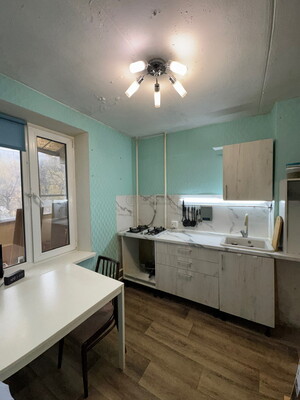 Продам трехкомнатную (3-комн.) квартиру, Домодедовская ул, 24к1, Москва г