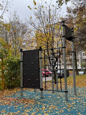 Продам трехкомнатную (3-комн.) квартиру, Домодедовская ул, 24к1, Москва г