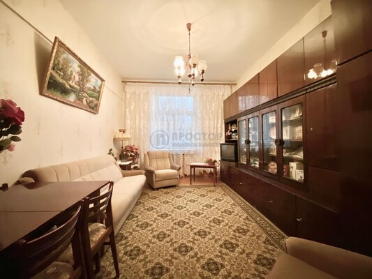 Продам трехкомнатную (3-комн.) квартиру, Гастелло ул, 41, Москва г