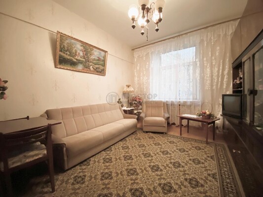 Продам трехкомнатную (3-комн.) квартиру, Гастелло ул, 41, Москва г