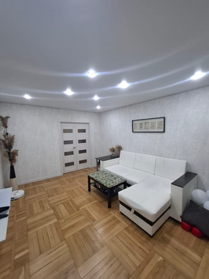 Продам трехкомнатную (3-комн.) квартиру, Зорге ул, 27/3, Ростов-на-Дону г