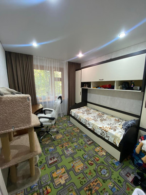 Продам трехкомнатную (3-комн.) квартиру, Зорге ул, 27/3, Ростов-на-Дону г