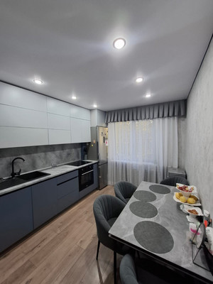 Продам трехкомнатную (3-комн.) квартиру, Зорге ул, 27/3, Ростов-на-Дону г