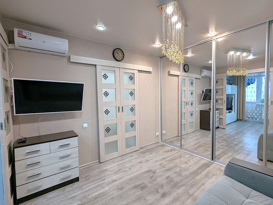 Продам однокомнатную (1-комн.) квартиру, Колхозная ул, 55к4, Услонь д