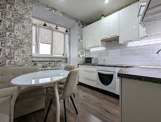 Продам однокомнатную (1-комн.) квартиру, Колхозная ул, 55к4, Услонь д