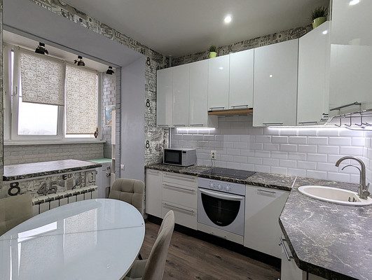 Продам однокомнатную (1-комн.) квартиру, Колхозная ул, 55к4, Услонь д