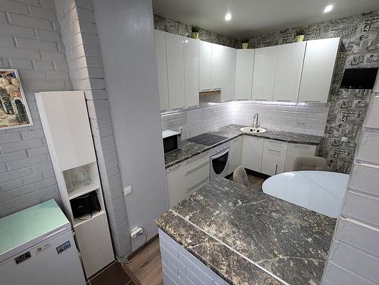 Продам однокомнатную (1-комн.) квартиру, Колхозная ул, 55к4, Услонь д