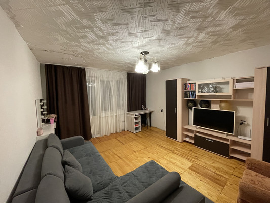 Продам трехкомнатную (3-комн.) квартиру, Эшкинина ул, 22, Йошкар-Ола г