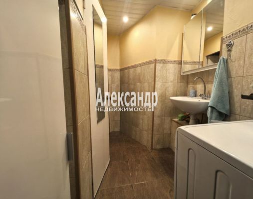 Продам комнату в 12-комн. квартире, Купчинская ул, 4к4, Санкт-Петербург г