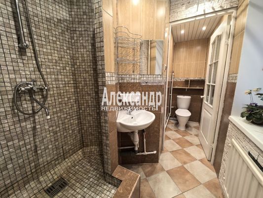 Продам комнату в 12-комн. квартире, Купчинская ул, 4к4, Санкт-Петербург г