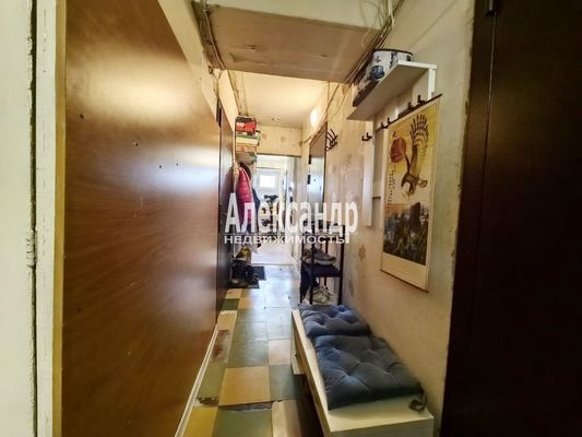 Продам комнату в 12-комн. квартире, Купчинская ул, 4к4, Санкт-Петербург г