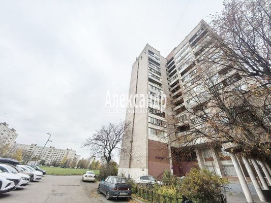 Продам комнату в 12-комн. квартире, Купчинская ул, 4к4, Санкт-Петербург г