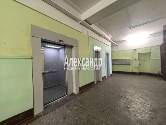 Продам комнату в 12-комн. квартире, Купчинская ул, 4к4, Санкт-Петербург г