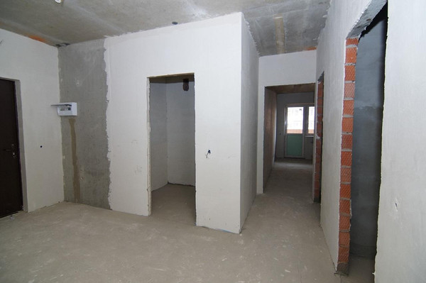 Продам трехкомнатную (3-комн.) квартиру (долевое), Родины ул, Казань г