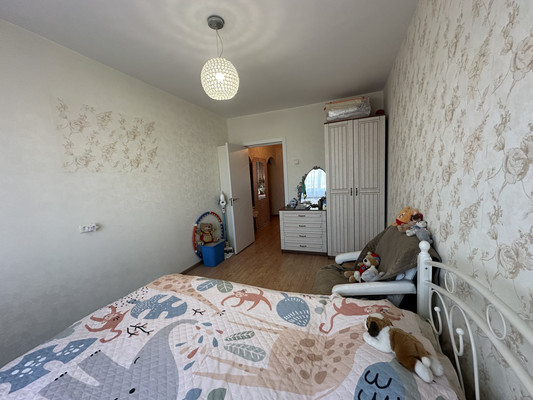 Продам трехкомнатную (3-комн.) квартиру, Зеленая ул, 21, Зима г
