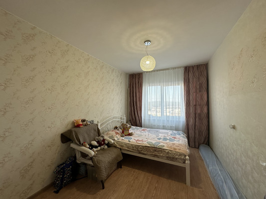 Продам трехкомнатную (3-комн.) квартиру, Зеленая ул, 21, Зима г