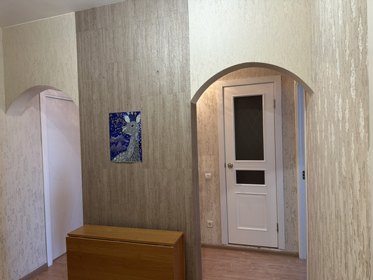 Продам трехкомнатную (3-комн.) квартиру, Зеленая ул, 21, Зима г