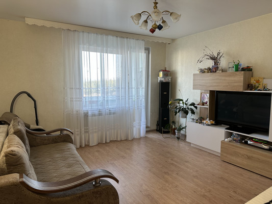 Продам трехкомнатную (3-комн.) квартиру, Зеленая ул, 21, Зима г