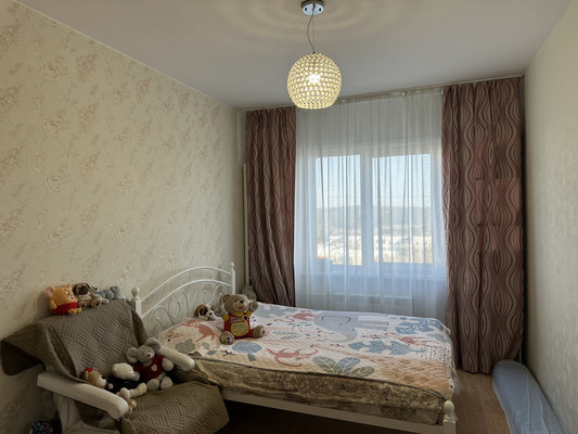 Продам трехкомнатную (3-комн.) квартиру, Зеленая ул, 21, Зима г