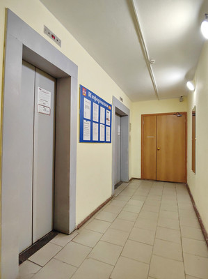 Продам трехкомнатную (3-комн.) квартиру, Луговой пер, 4, Липицы с