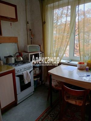 Продам трехкомнатную (3-комн.) квартиру, Таллинская ул, 15, Санкт-Петербург г