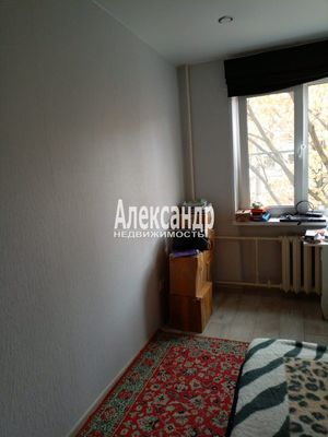 Продам трехкомнатную (3-комн.) квартиру, Таллинская ул, 15, Санкт-Петербург г