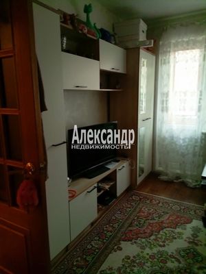 Продам трехкомнатную (3-комн.) квартиру, Таллинская ул, 15, Санкт-Петербург г