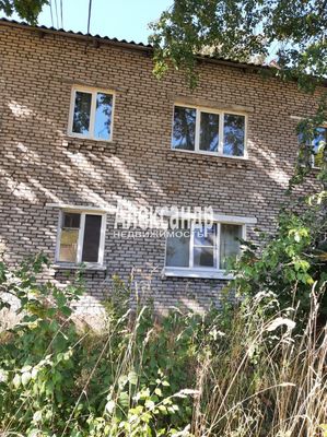 Продам двухкомнатную (2-комн.) квартиру, 6, Новая Ладога массив